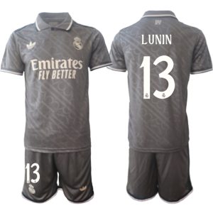 Goedkope Real Madrid Derde tenue 2024/25 Andriy Lunin #13 Korte Mouw (+ Korte broeken) Kopen